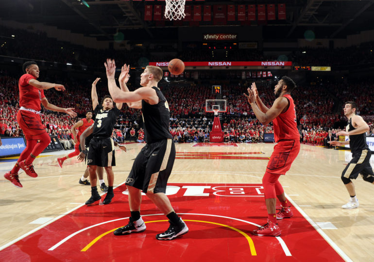 Raptors snap Rockets 17-game win streak