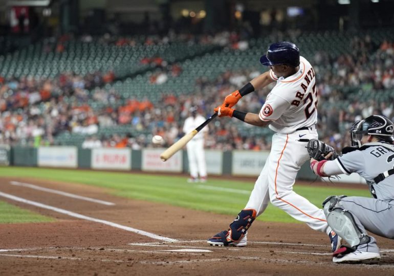 Brantley's three-run homer supplies Astros firepower