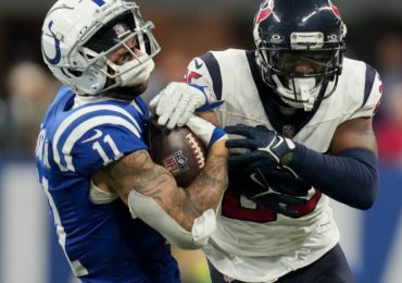 Fairbairn, Mixon and Stroud string together to help Texans pull out a two-point victory