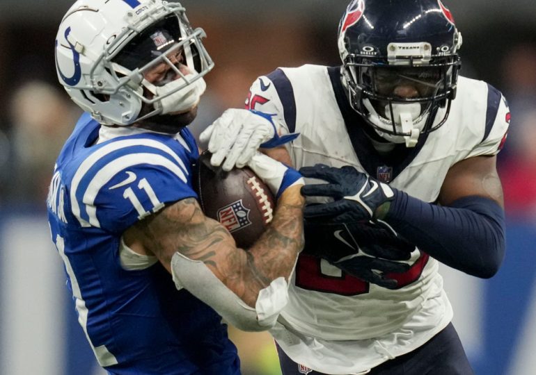 Fairbairn, Mixon and Stroud string together to help Texans pull out a two-point victory