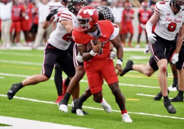 Mustangs defense suffocates Austin Lake Travis